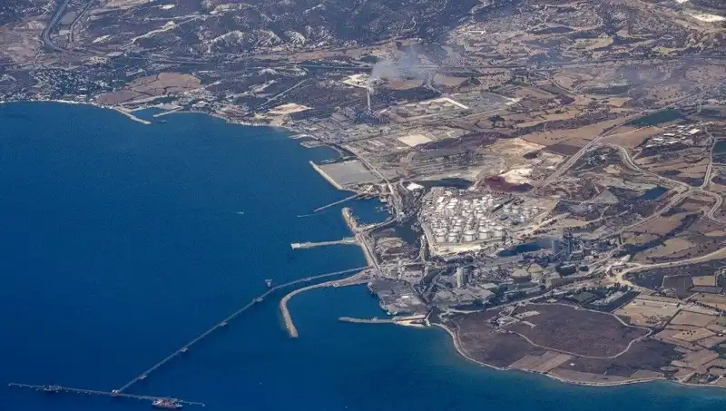 ABD Gemisi İsrail’e Yük Taşıyor: Limasol Duruşu Gerilim Yaratıyor