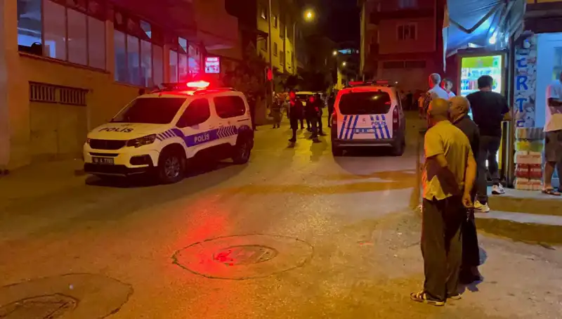 Firari Hükümlüyü Yakalamaya Çalışan Polise Saldırı! Olay Anı Kamerada