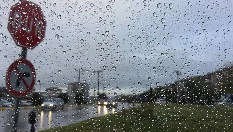 Meteoroloji'den Üç İl İçin Sağanak Yağış Uyarısı: Planlarınızı Gözden Geçirin!