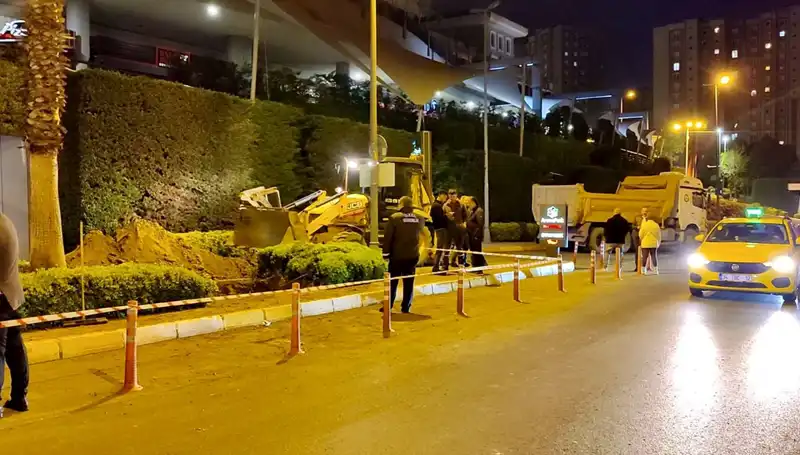 Küçükçekmece'de Doğal Gaz Borusu Arızası Vatandaşları Tedirgin Etti