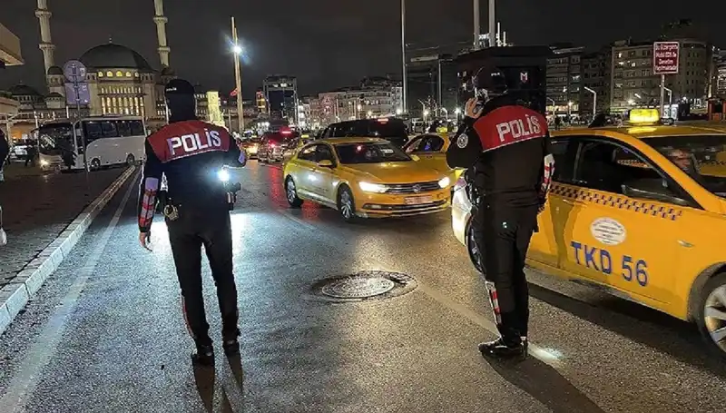 İstanbul'da gece yarısı baskını: 873 gözaltı ile dikkat çeken operasyon
