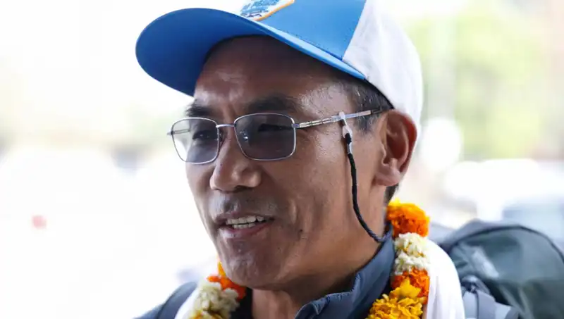 Everest Adam, Kendi Rekorunu Kırarak Yeni Bir Zirveye Ulaştı