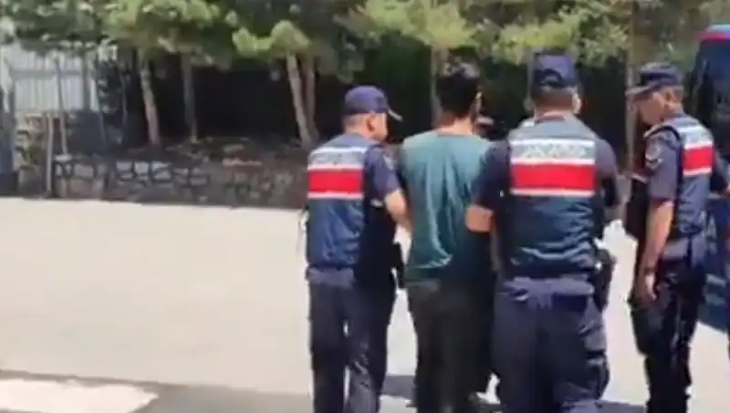 DAEŞ'e Yönelik 14 İlde Şok Baskınlar: 26 Kişi Gözaltında