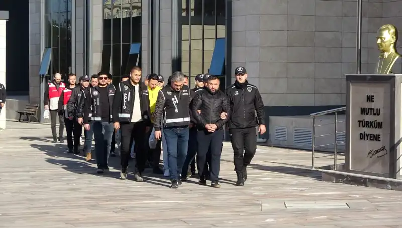 Balyozla Kavga Eden Şüpheliler Serbest Bırakıldı, Olayın Detayları Şoke Edici!