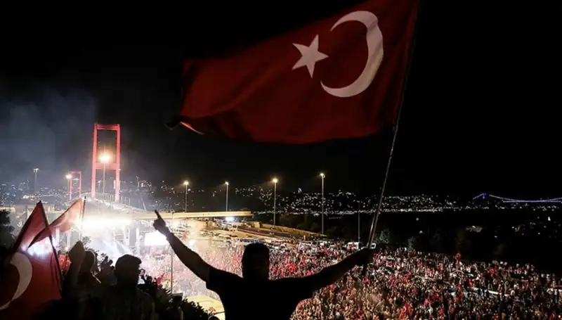 15 Temmuz Destanı: "En Uzun Gece"Nin İlk Temsili Külliye'de Heyecanla Bekleniyor