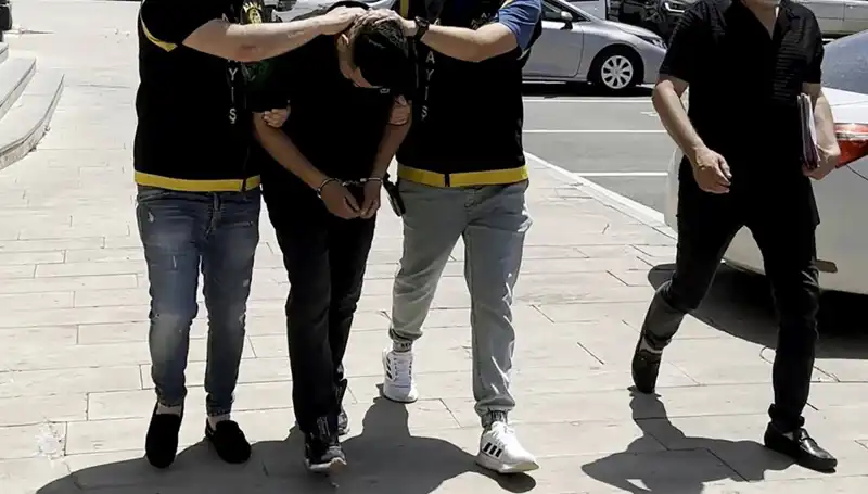 Mezarlıkta Hırsızlık Yapan Şahıs Suçüstü Yakalandı: Olayın Ayrıntıları