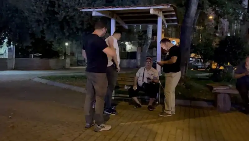 Kısmı Görme Kaybı Olan Adamın Telefonunu Çaldılar: Güvenlik Açığı Ortaya Çıktı