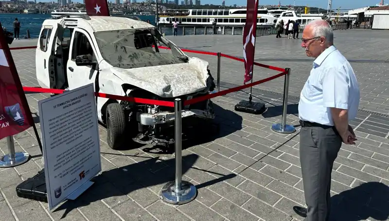 15 Temmuz’un İzi: Tankların Ezdiği Otomobiller Sergileniyor