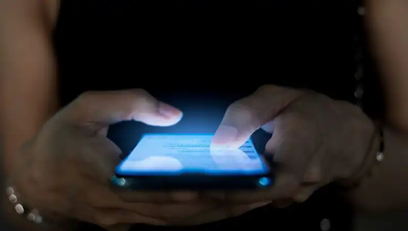 Narsisizmin Gizli İşareti: Telefon Alışkanlığınızın Psikolojik Etkileri
