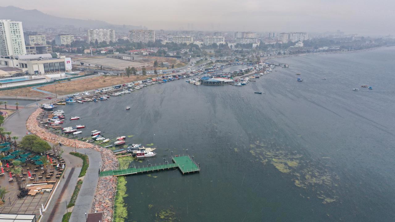 İzmir Körfezi'ndeki Kirlilik İle İlgili Soruşturma Başlatıldı