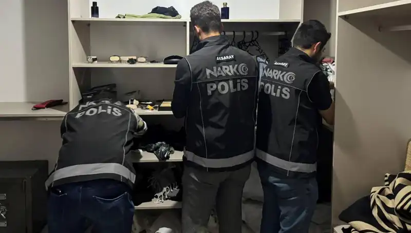 Uyuşturucu Operasyonunda F Serisi Dolarlar Ele Geçirildi: Bölgede Şok!