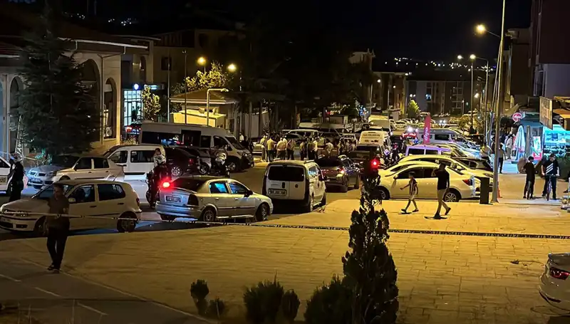 İki Aile Arasında Sır Gibi Çıkan Kavga: 1 Ağır Yaralı, 3 Yaralı