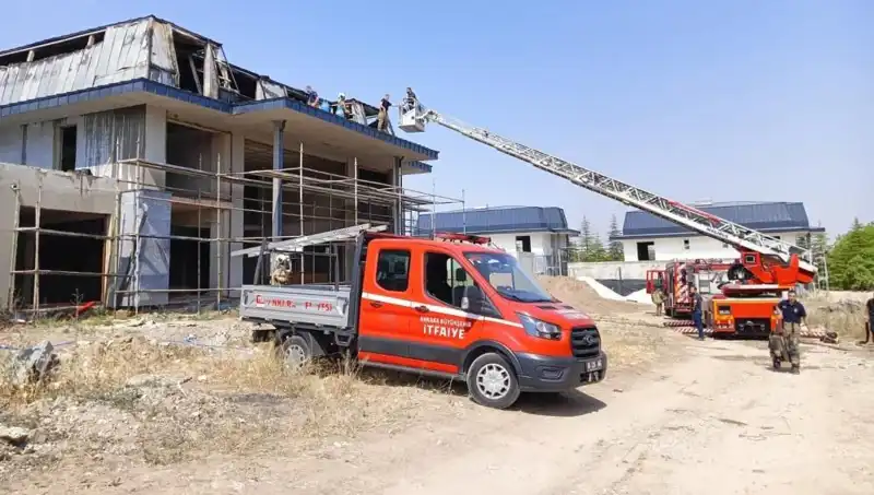 Gölbaşı'nda Villaların Bulunduğu Alanda Korkutan Yangın Alarmı!