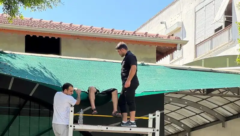 Dengesini Kaybedip Balkondan Düşen Genç, Kurtuluş İçin Savaş Veriyor