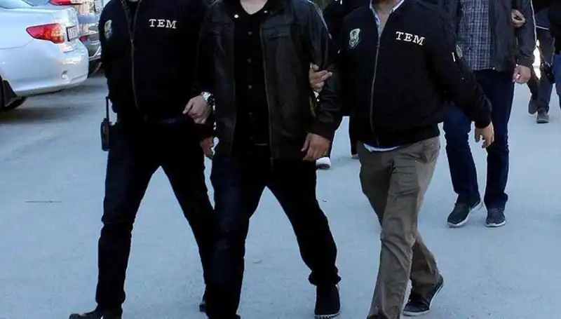 İstanbul'da Terör Operasyonunda 14 Kişi Gözaltına Alındı, Endişeler Artıyor
