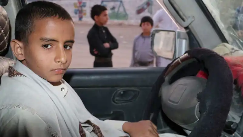 Yemen’in Çocuk Şoförleri: Savaşın Pençesinde Hayat Süren Küçük Kahramanlar