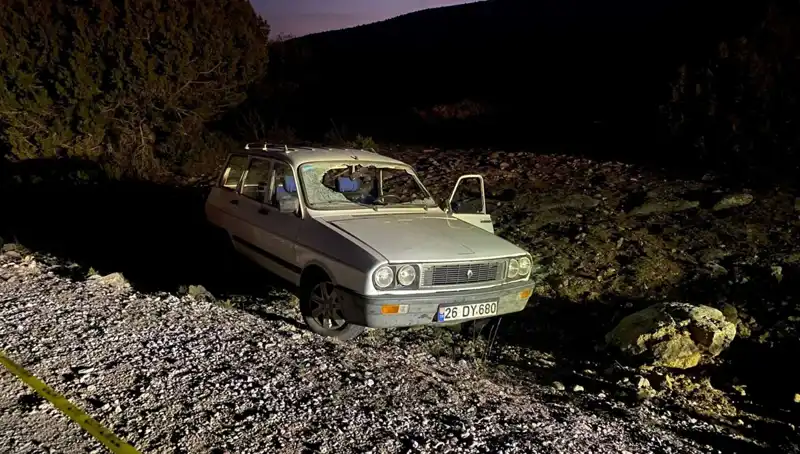 Afyonkarahisar’da Devrilen Araçta Feci Kaza: Sürücü Hayatını Kaybetti