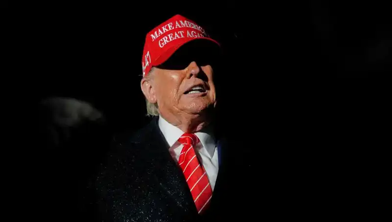 Yüksek Mahkeme'den Trump'a Kritik Yetki: Göçmenlerin Yasal Statüsü Tehlikede!