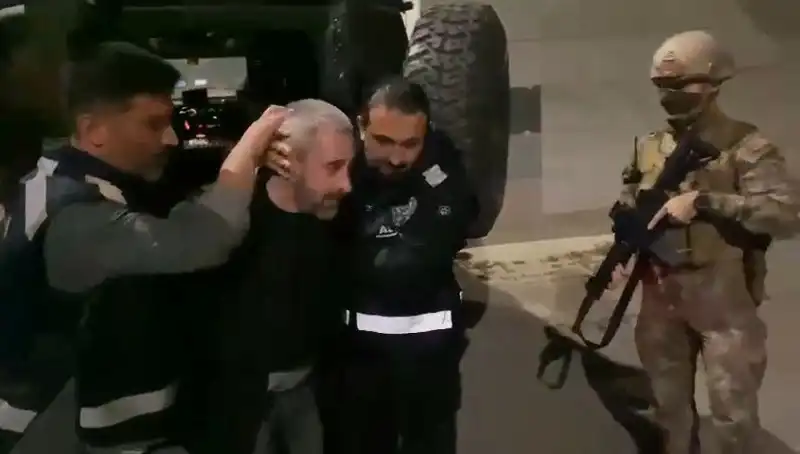Kardeş Katili Yakalandı: 213 Saatlik Görüntüler Olayı Aydınlattı