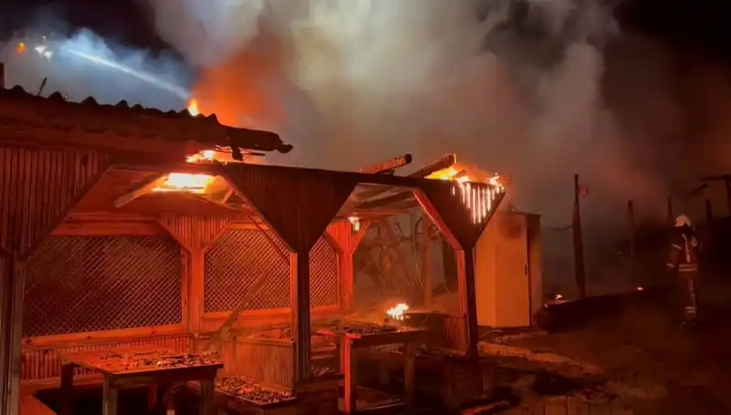 Şile'de Altı Gözleme Restoranı Yangınla Küle Döndü: Sebebi Ne?