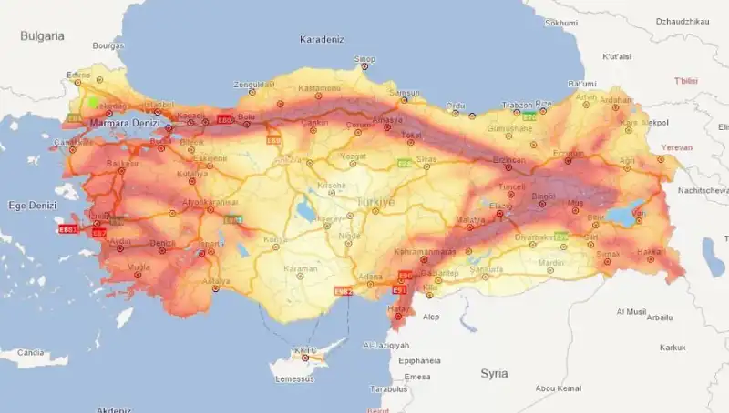 Deprem Riski Altında Mı? Fay Hattı Haritası Merak Ediliyor!